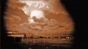 Bei der Explosion einer Atombombe steigt ein Feuerball in die Luft. Dieser zieht Asche und Staub mit sich - die bekannte Pilzform entsteht.