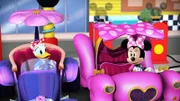 L-R: Daisy und Minnie