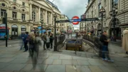 Londons U-Bahn ist die älteste der Welt. Mit einer derzeitigen Streckenlänge von 402 Kilometer mit 270 Stationen auf 11 Linien ist sie die drittlängste Untergrundbahn.