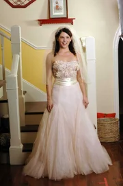 Nachdem Lorelai (Lauren Graham) endlich ihr Hochzeitskleid gefunden hat, laufen auch die anderen Vorbereitungen wie von selbst ...