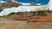 Blutende Gletscher - ein sonderbares Phänomen, dem die Wissenschaftler auf die Spur gehen.