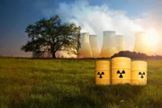 Die Entdeckung der Kernspaltung führt in ein neues Zeitalter. Die Frage ist: Wie wird die Menschheit dieses neue Energiepotenzial für sich nutzen?