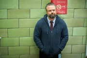 Tyler Labine (Dr. Iggy Frome).