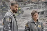 (v.l.n.r.) Omar Adom Zidan (Zeeko Zaki); Maggie Bell (Missy Peregrym)