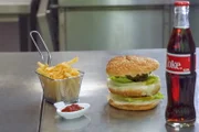 Fast Food - Das grosse Fressen
Klassisches Fast Food Menü
SRF/ZDF