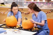 Grey's Anatomy
Staffel 19
Folge 4
Midori Francis als Dr. Mika Yasuda, Adelaide Kane als Dr. Jules Millin
SRF/ABC Studios