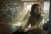 Laura Moon (Emily Browning)
