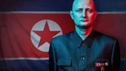 Als Spion in Nordkorea - ein Familienvater aus Dänemark will undercover die Verstrickungen des Regimes in den internationalen Waffen- und Drogenhandel aufdecken.