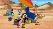 Floyd verbringt mit den Baby Looney Tunes einen Tag am Strand.