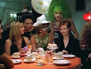 Samantha (Kim Cattrall), Miranda (Cynthia Nixon), Carrie (Sarah Jessica Parker) und Charlotte (Kristin Davis).