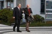 Der Staatsanwalt
Um jeden Preis
Rainer Hunold als Bernd Reuter, Peter Kremer als Dr. Lohsen
SRF/ZDF/Peter Porst