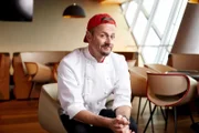 Titel: Mein Lokal, Dein Lokal;  Person: Andreas C. Studer;  Copyright: kabel eins/ Stefan Hobmaier;  Fotograf: Stefan Hobmaier;  Bildredakteur: Eva Fleischmann;  Dateiname: 1214317.jpg;  :  fuer redaktionelle Zwecke und nur im Rahmen der Programmankuendigung verwendet werden. Spaetere Veroeffentlichungen sind nur nach Ruecksprache und ausdruecklicher Genehmigung der ProSiebenSat1 TV Deutschland GmbH moeglich. Nicht fuer EPG! Verwendung nur mit vollstaendigem Copyrightvermerk. Das Foto darf nicht veraendert, bearbeitet und nur im Ganzen verwendet werden. Es darf nicht archiviert werden. Es darf nicht an Dritte weitergeleitet werden. Bei Fragen: foto@prosiebensat1.com Voraussetzung fuer die Verwendung dieser Programmdaten ist die Zustimmung zu den Allgemeinen Geschaeftsbedingungen der Presselounges der Sender der ProSiebenSat.1 Media SE.;