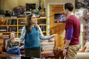 Sheldon (Jim Parsons, r.) und Amy (Mayim Bialik, l.) stoßen an die Grenzen ihres 5-wöchigen Zusammenleben-Experiments. Geht jetzt ihre "Beziehung" in die Brüche?