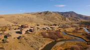 Im Süden des spärlich besiedelten US-Bundesstaats Montana liegen die Ruinen der ehemaligen Goldgräberstadt Bannack. Um den damaligen Sheriff Henry Plummer ranken sich Legenden.