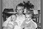 Putin mit seinen Töchtern