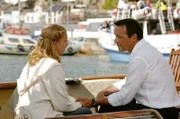 Edward (Michael Roll) hat in Debbie (Stefanie Kellner) die Frau seines Lebens gefunden. Umso schwerer fällt es ihm, ihr die Wahrheit über seinen Auftrag zu sagen.