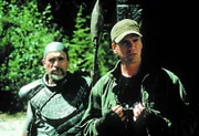 Master Bra'tac (Tony Amendola) und Colonel Jack O'Neill  (Richard Dean Anderson)