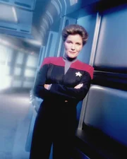 Captain Kathryn Janeway (Kate Mulgrew)