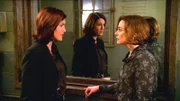 Detective Benson (Mariska Hargitay) verhört das Vergewaltigungsopfer Jennifer Neal (Jenny Bacon). Da sie sich zurückhaltend verhält, wird Benson misstrauisch. Schützt das Opfer ihren Peiniger?