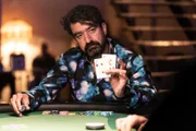 Poker-Profi Luca Montanavi (Michele Cuciuffo) ist sich seines Sieges gewiss. Wohin wird ihn seine Glückssträhne führen, und was ist er bereit zu riskieren?