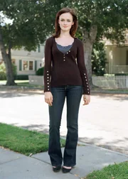 Lorelai 'Rory' Leigh Gilmore (Alexis Bledel).
