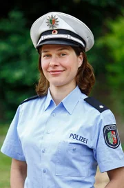 Bärbel Schmied (Meike Droste).