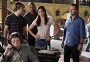 Hetty Lange (Linda Hunt, front), LAPD Detective Marty Deeks (Eric Christian Olsen), Special Agent Sam Hanna (LL COOL J), Special Agent Kensi Blye (Daniela Ruah) and Special Agent G. Callen (Chris O'Donnell), must determine whether a dishonorably discharged Marine is the target of an international set-up on NCIS: LOS ANGELES,