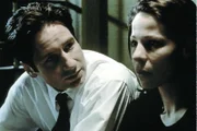 Fox Mulder (David Duchovny) und Marty Glenn (Lili Taylor)