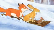 Die kleine Rotfüchsin, der kleine Hase und die kleine Feldmaus rutschen begeistert auf der Schneerutsche.