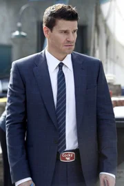 Agent Booth (David Boreanaz) muss den Mord an einem bekannten Videogamer aufklären, der viele Bewunderer, aber auch eine Menge Feinde hatte.