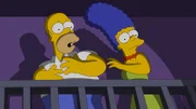 Die Simpsons beugen sich dem öffentlichen Willen der Bürger von Springfield und finden Zuflucht in den "Outlands", einer kleinen anarchistischen Siedlung. Homer (l.) und die Kinder fühlen sich wohl, nur Marge (r.) möchte wieder nach Hause ...