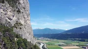 Die extrem steile Martinswand westlich von Innsbruck: Hier geriet der Kaiser in Bergnot.