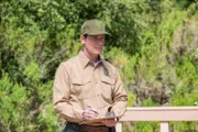 Peter Krause (Park Ranger).