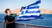 Tobi reist quer durch Griechenland. Er lernt die Sprache, die Menschen und das gute Essen kennen - ein richtiges Abenteuer!