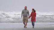 An den prächtigen Stränden von Portland in Oregon gehen Alisa und Jamie mit ihren Kindern gerne surfen, beobachten Wale und Wellen. Jetzt suchen sie ein Ferienhaus am Strand an der Pazifikküste in dem hübschen, ruhigen Ort Gearhart