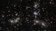 Astronomen haben mit den Weltraumteleskopen Chandra und Webb das am weitesten entfernte Schwarze Loch gefunden, das jemals im Röntgenlicht entdeckt wurde.