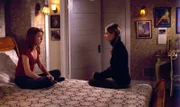 L-R: Willow Rosenberg (Alyson Hannigan), Buffy Summers (Sarah Michelle Gellar)