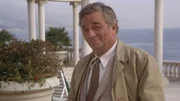 Ein unerwünschter Ausflug führt Lt. Columbo (Peter Falk) in die Villa des Mafia-Bosses Fortelli.