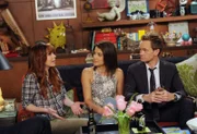 2016: Robin (Cobie Smulders, M.) und Barney (Neil Patrick Harris, r.) gestehen ihren Freunden Lily (Alyson Hannigan, l.), Ted und Marshall, dass sie kein Paar mehr sind ...