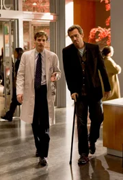 (l-r) Robert Sean Leonard as Dr. James Wilson and Hugh Laurie as Dr. Gregory House