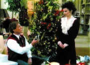 L-R: Niles (Daniel Davis) und Fran Fine (Fran Drescher)