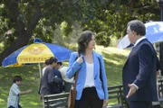 Robins (Cobie Smulders, l.) und Vater (Ray Wise, r.)