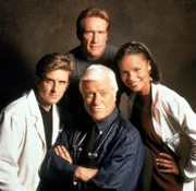 Dr. Jesse Travis (Charlie Schlatter); Steve Sloan (Barry Van Dyke); Dr. Mark Sloan (Dick Van Dyke); Dr. Amanda Bentley (Victoria Rowell)