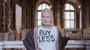Vivienne Westwood, Modeschöpferin und Punk-Aktivistin im Kunsthistorischen Museum Wien. Im Kampf gegen den Megakonsum unserer Zeit, plädiert sie für mehr Kunst und Kultur.
