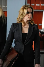 FBI Agent Melissa Matthews (Anna Chlumsky)