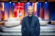 Moderator Jan Böhmermann in seiner ZDF Primetime Sendung "?Lass dich überwachen!"?