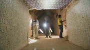 Forscher in der Grabkammer der Pyramide von Pharao Pepi II. in der Nekropole Sakkara südlich von Kairo.