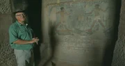Der deutsche Ägyptologe Martin Bommas in der Nekropole von Qubbet el-Hawa bei Assuan.