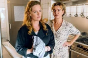 Toni (Diana Amft) und Heidi (Margarita Broich) haben Meinungsverschiedenheiten bezüglich Rufus' Tochter Mia.