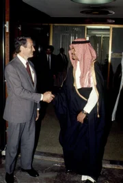 L-R: Deputy Secretary of State Kenneth Dam, Saudi Arabia Ambassador to the United States prince Bandar bin Sultan